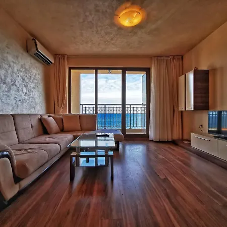 Seaview One Bedroom Flat *