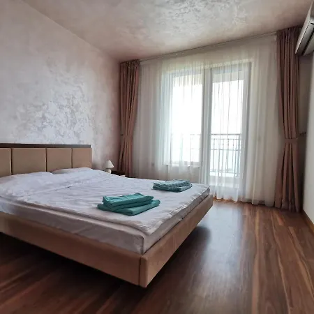 Seaview One Bedroom Flat Apartment *